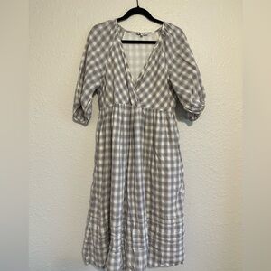 Madewell cottage core midi dress. Super cute and flowy. Size medium